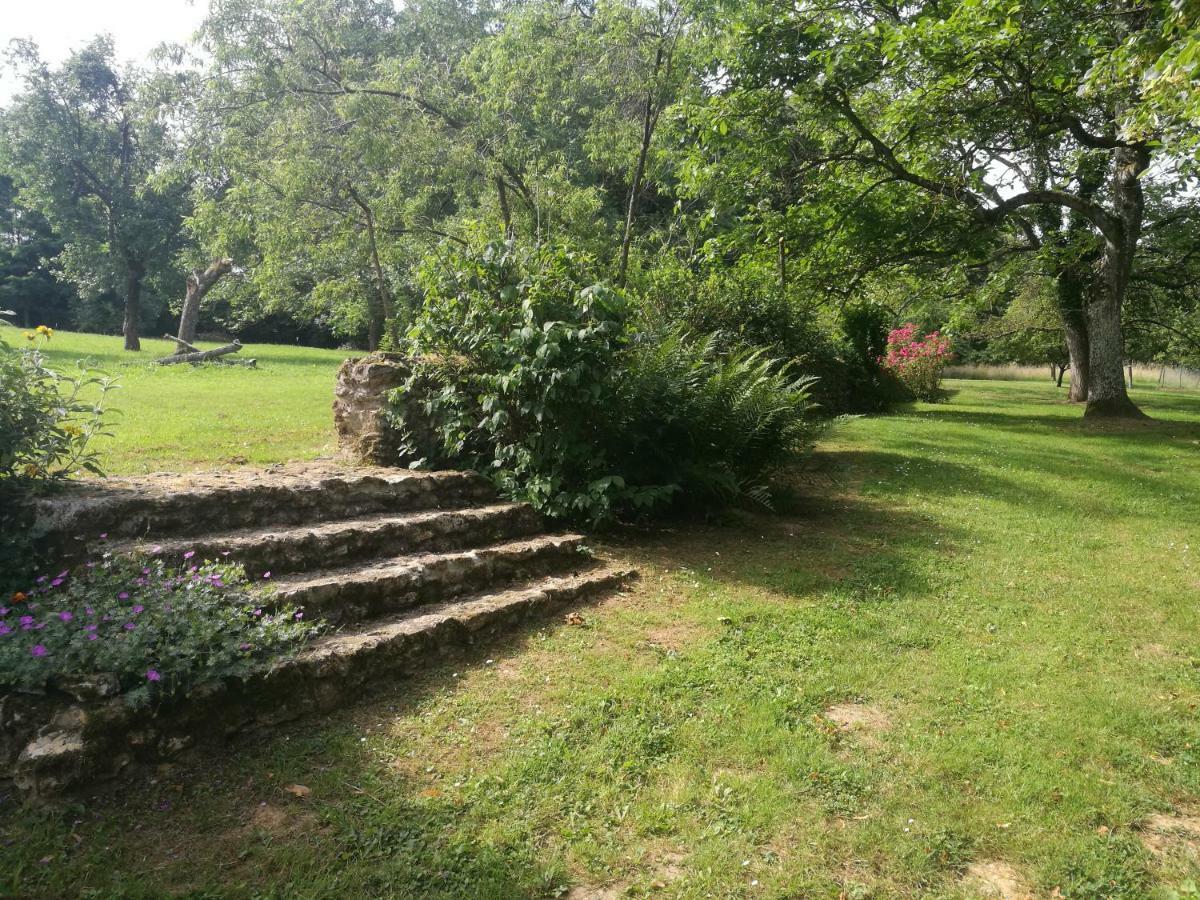 Le Clos Du Buisson Saint-Julien-de-la-Liegue Exterior foto